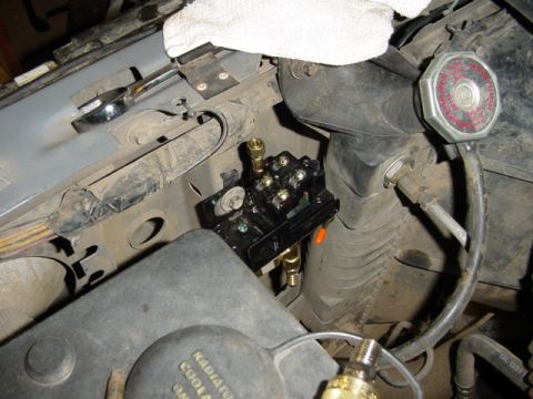 1989 Ford Bronco - My first try was to put the pressure switch here