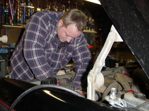 1989 Ford Bronco - Frank came over to help