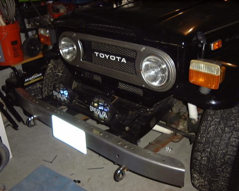 1974 Toyota Land Cruiser - Front End