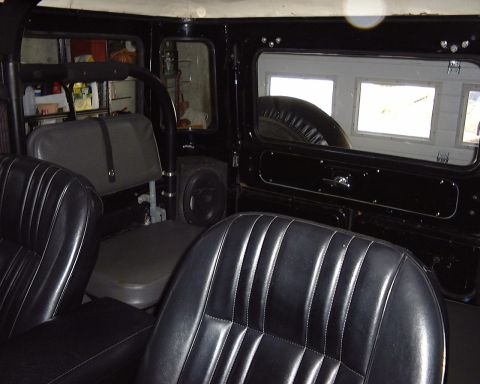 1974 Toyota Land Cruiser - Inside 2