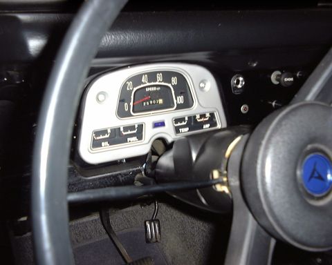 1974 Toyota Land Cruiser - Inside 3