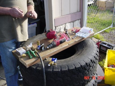 1989 Ford Bronco - Make shift table while we redo the air manifold
