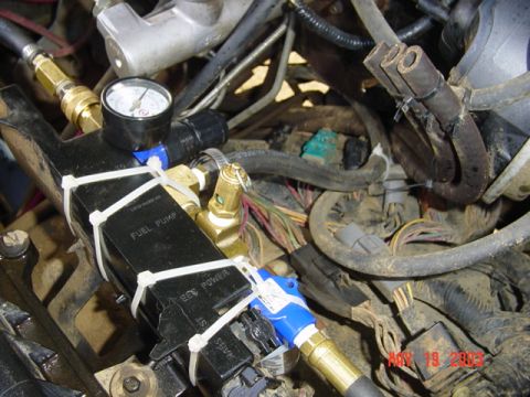 1989 Ford Bronco - All together and ready to go...now pumps a 35" tire from 5psi to 30psi in 1 min 15 sec.