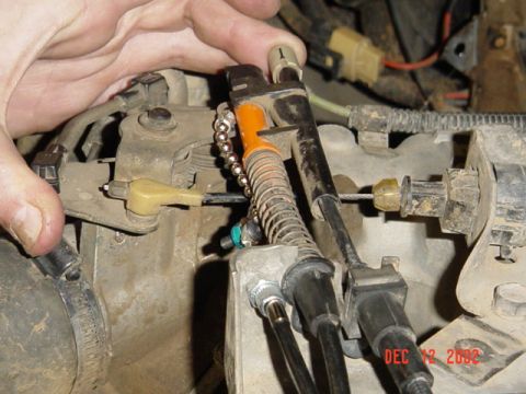1989 Ford Bronco - Ball chain moves out of the way when you do the normal throttle