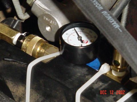 1989 Ford Bronco - Jumping between 90-120 psi pretty quick