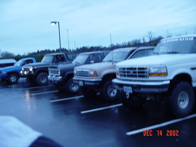 The line up at the Chevron before the Ranger station
