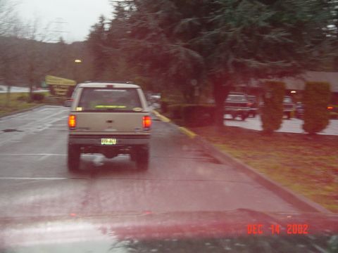 1989 Ford Bronco - Pulling into the ranger station to get tree tags