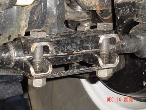 1989 Ford Bronco - Braces for tie rod coupler