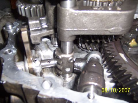 1994 Ford Probe - This image shows the intricate workings of a vehicle's transmission, focusing on the gears and linkages.