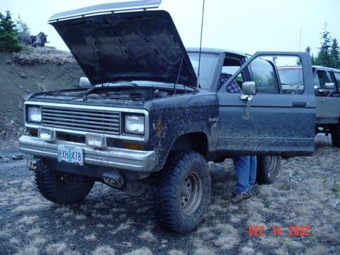 1989 Ford Bronco - The Bronco 2 has so much blow-by, the oil is plugging up the air cleaner
