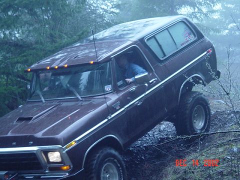 1989 Ford Bronco - Jonny coming back down