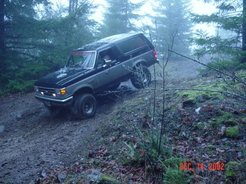 1989 Ford Bronco - Tire smoke
