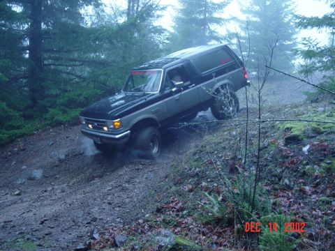 1989 Ford Bronco - Sawing the wheel back and forth