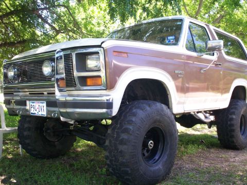 1985 Ford Bronco photo