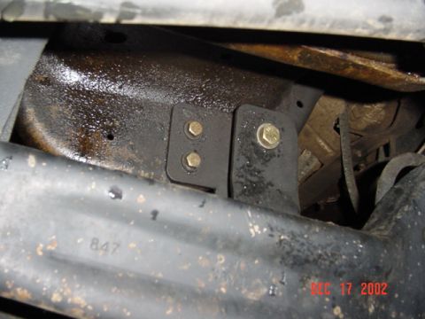 1989 Ford Bronco - I had to tighten the piviot brackets again