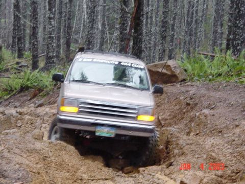 1989 Ford Bronco - Annes turn, she hit it with a lot of momentum