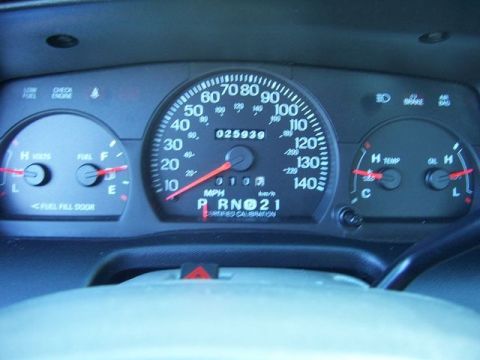 2003 Ford Crown Victoria photo
