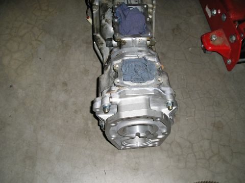 1986 Toyota Hilux - Marlin doubler 10degree adapter mounted up.