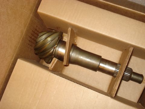 1996 Ford Bronco - the huge pinion.