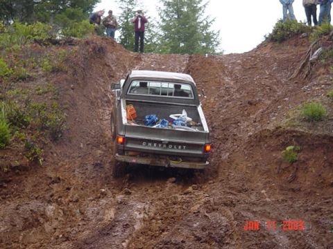 1989 Ford Bronco - Guy in the chevy tried to make it up, it was a no go