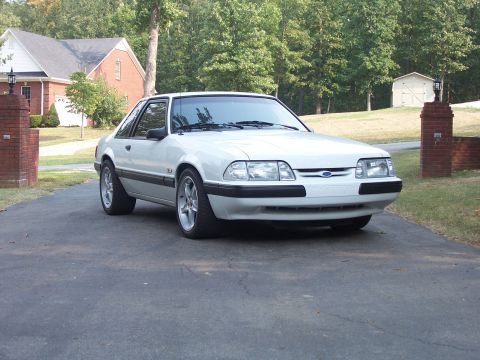 1990 Ford Mustang photo