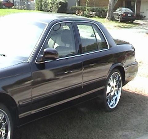 1998 Ford Crown Victoria - 2