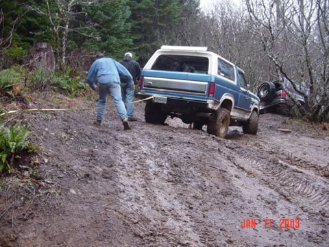 1989 Ford Bronco - Hmm, gotta Strap to a tree