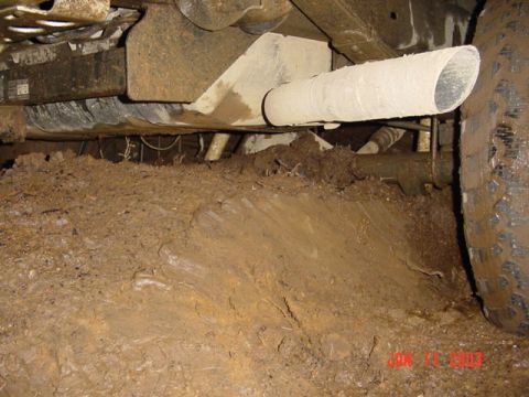1989 Ford Bronco - A little dirt in the way of the axle