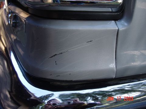 1989 Ford Bronco - Scratch on the front where it went in the dirt