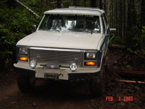1989 Ford Bronco - Todd over the log. (I had him back up and pop over the log, see video)