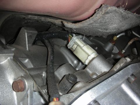 1992 Ford Crown Victoria - Transmission wiring harness connector detail.
