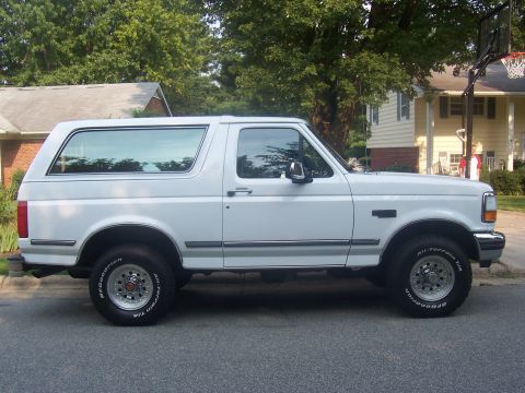 1992 Ford Bronco photo