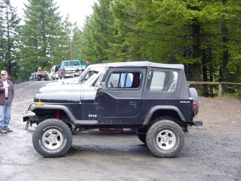 1989 Ford Bronco - Big Jeep
