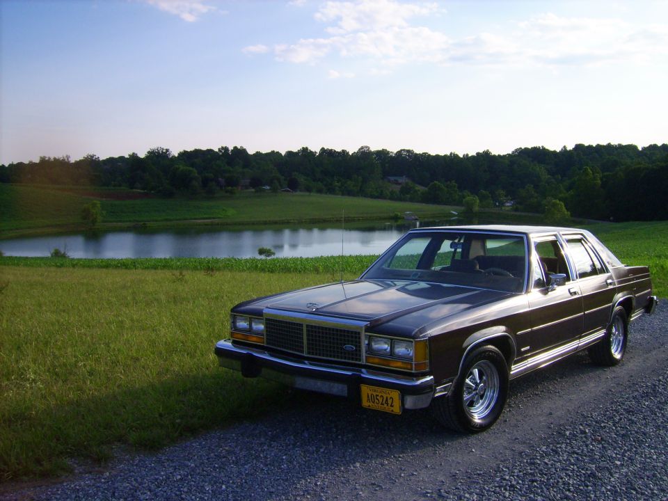 1982 Ford Crown Victoria LTD “Teh LTD”