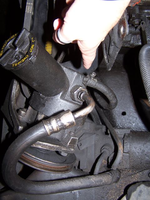 1986 Ford Bronco - Low Pressure hose