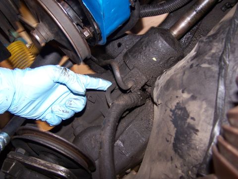 1986 Ford Bronco - High Pressure Hose on the steering box.