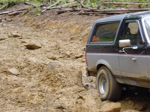 1989 Ford Bronco - Real close to the big rock, Frank thought I was gonna hit it