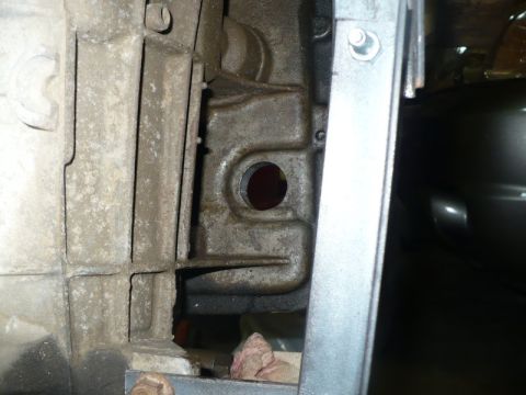 1995 Ford Bronco - 95 E4OD solenoid connector bore