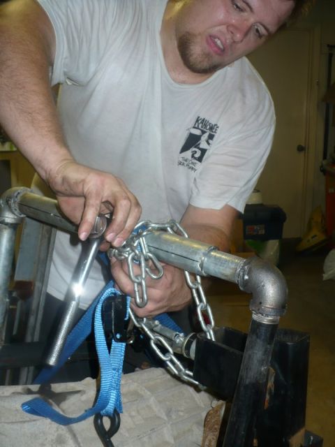 1995 Ford Bronco - loosen up the safety chain