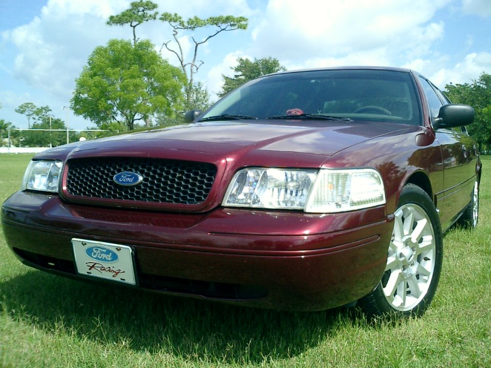 2004 Ford Crown Victoria in 2007