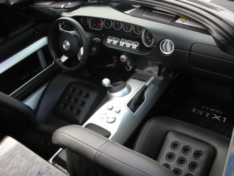 1998 Ford Crown Victoria - The interior of the Ford GT GT1 features a unique dashboard layout and distinctive seating.