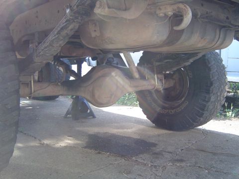 1978 Ford Bronco - Getting ready to pull out the spooled 9"