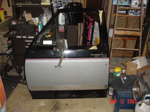 1989 Ford Bronco - Today was the day to redo the hinges