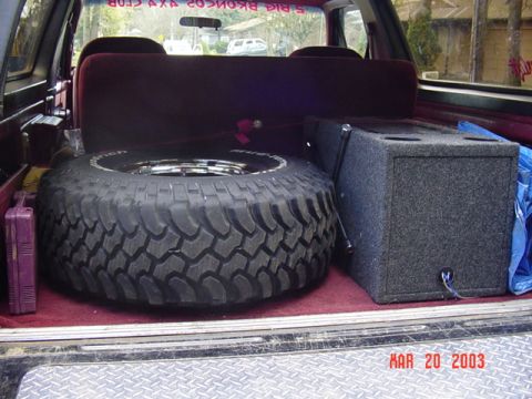 1989 Ford Bronco - Everything in the back and strapped down