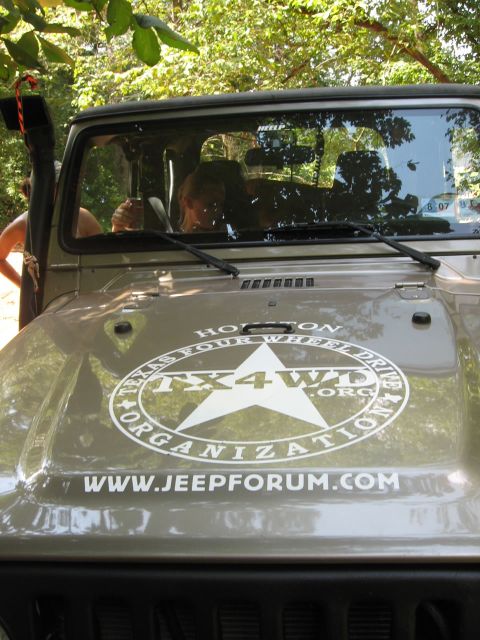 2004 Jeep Wrangler - logos