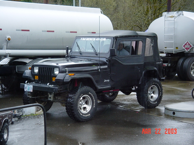 Franks Jeep at the 76 on Hwy 6