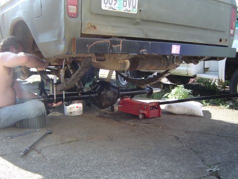 1978 Ford Bronco - Got the D70 in for real