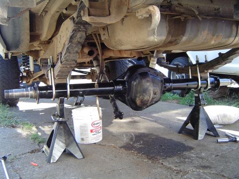 1978 Ford Bronco - Up on the stands, the truck is much more solid