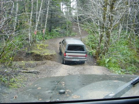 1989 Ford Bronco - Me climbing out of the little dip (Frank)