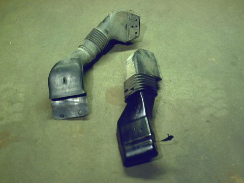 1990 Ford Bronco - Comparison Of The Two Different Supply Hoses.
